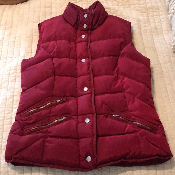 Burgundy puffer vest - Picture 1 of 5